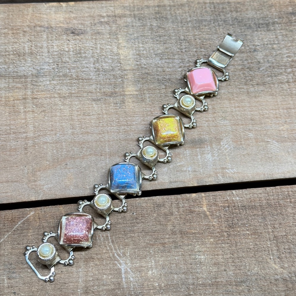 Vintage Lucite Faux Pearl Multi Color Link Bracelet Silver Tone Mid Century